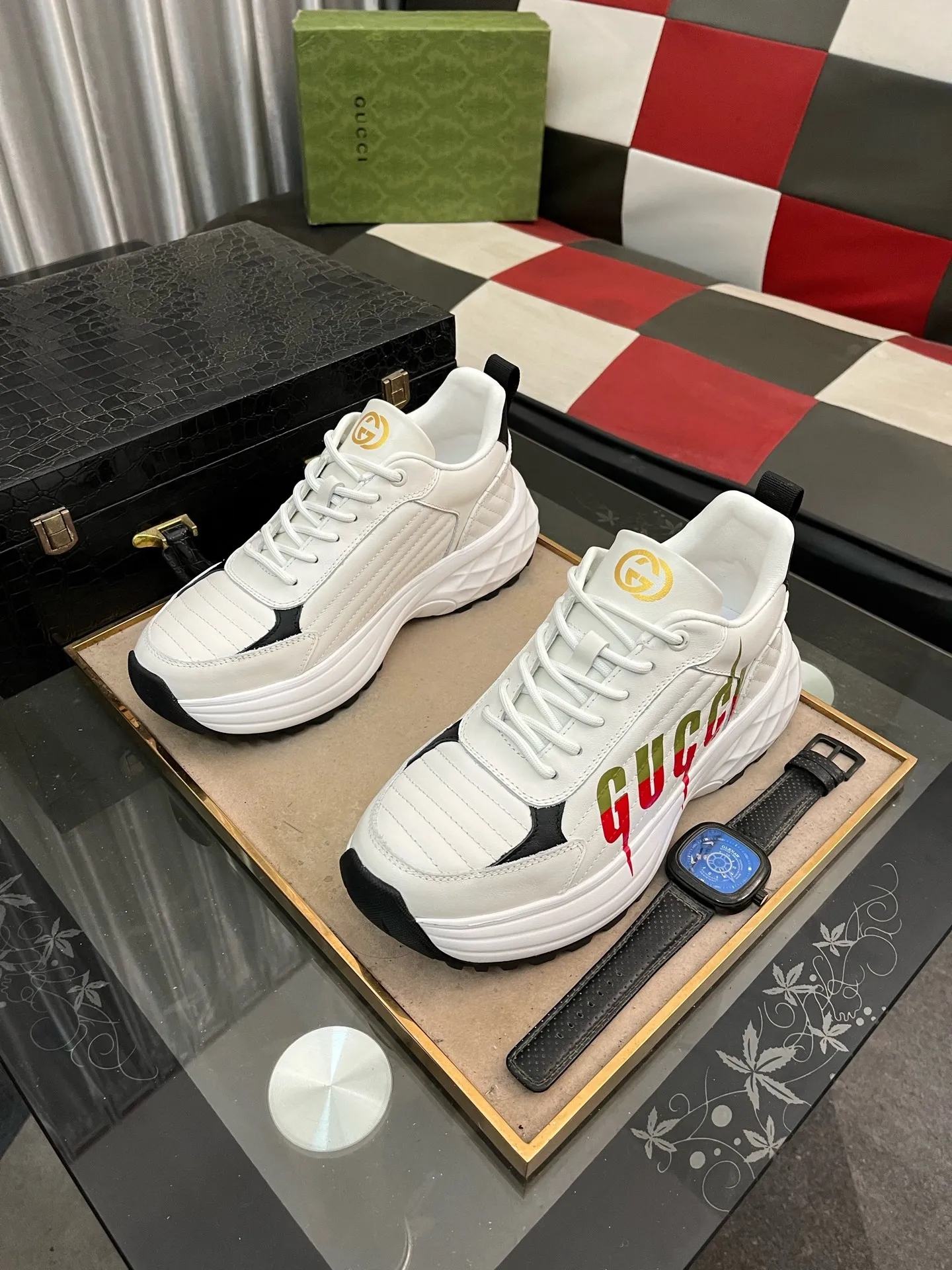Men's shoes 💰500⌚️⌚️[Gucci] Gucci's latest casual men's shoes, welcome to 1:1 comparison, a popular Hong Kong counter casual shoe, counter quality, support inspection, high-quality workmanship, upper made of Italian imported calfskin, breathable mesh insole original fashion sports outsole, casual fashion, high-end quality, size: 38-442️⃣Colors available